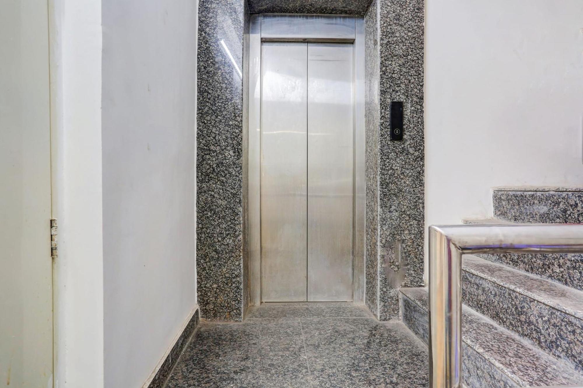Super Hotel O Rohini Sector 20 Formerly Yellow Saffron Delhi  Luaran gambar